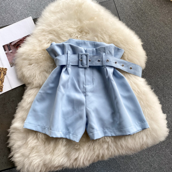 Pantaloni scurti moderni de dama cu curea si talie inalta in trei culori