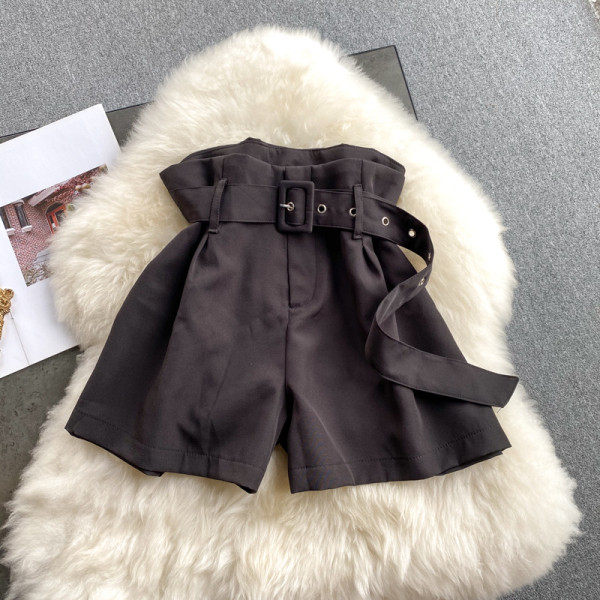 Pantaloni scurti moderni de dama cu curea si talie inalta in trei culori