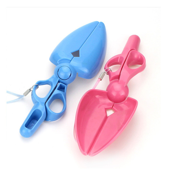 Plastmassist seade koerte väljaheidete puhastamiseks