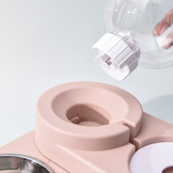 Suņiem un kaķiem piemērots barības un ūdens stends