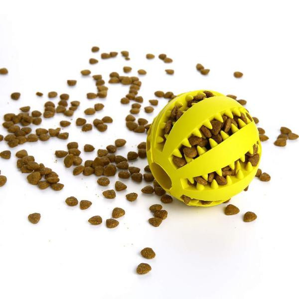 Kummist pallikujuline mänguasi