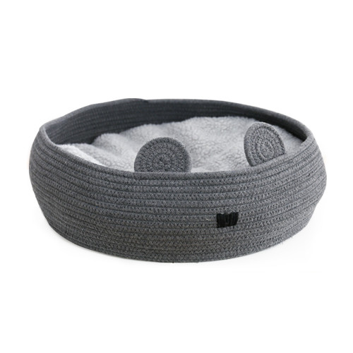 Liigutatav plüüsist voodi kassidele