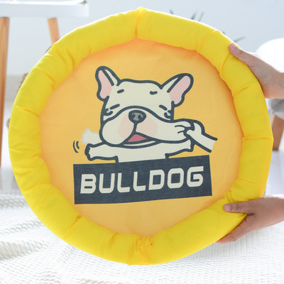 Spalvoto rašto miegmaišis tinka šunims ir katėms