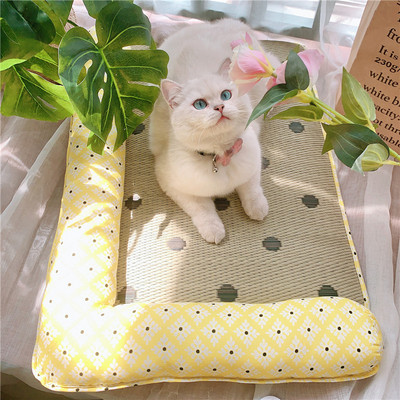 Κρεβάτι με μαξιλάρι κατάλληλο για γάτες και σκύλους