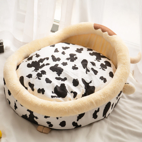 Pat pentru pisici de pluș cu element 3D - mai multe modele