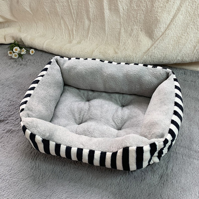 Nešiojama pliušinė lova šunims