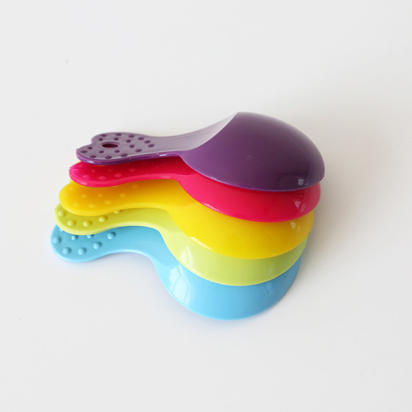 Plastikinis matavimo šaukštas naminių gyvūnėlių maistui