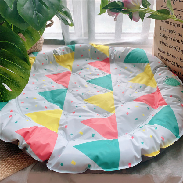 Spalvotas įklotas tinka augintiniui