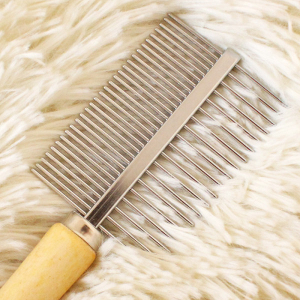 Dviejų eilių šukos katėms