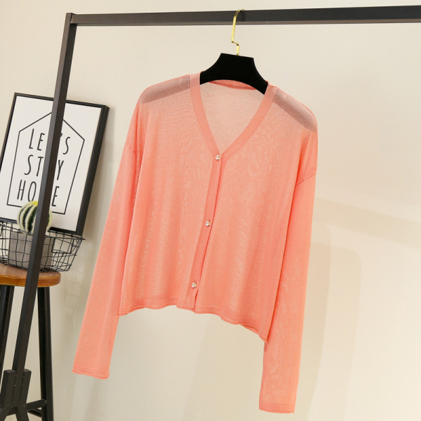 Uut mudelit pikkade varrukate ja nööpidega naiste kardigan