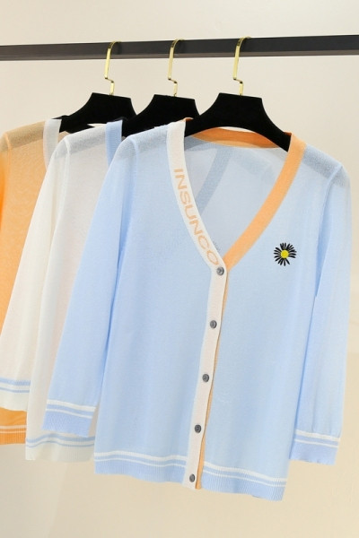 Új modell női kardigán hímzéssel, hosszú ujjal