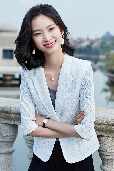 Uue mudeli lühike pitsjakk 3/4 varrukatega