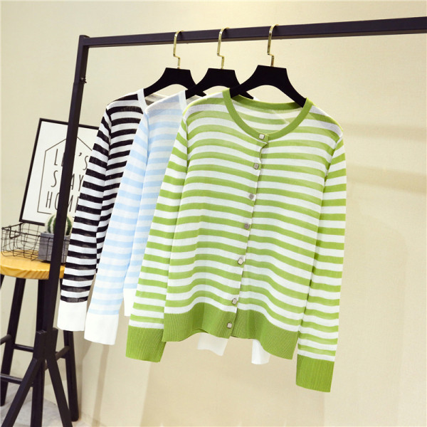 Vesta de dama in dungi cu decolteu rotund