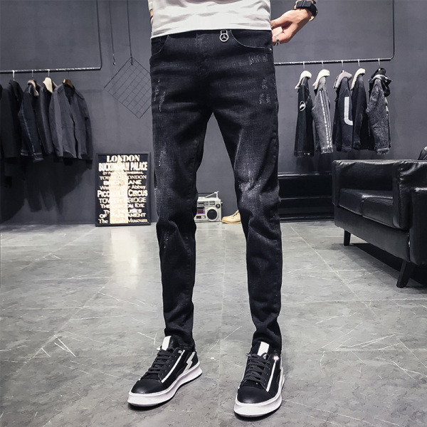 Μοντέρνα ανδρικά τζιν με τσέπες σε μαύρο χρώμα