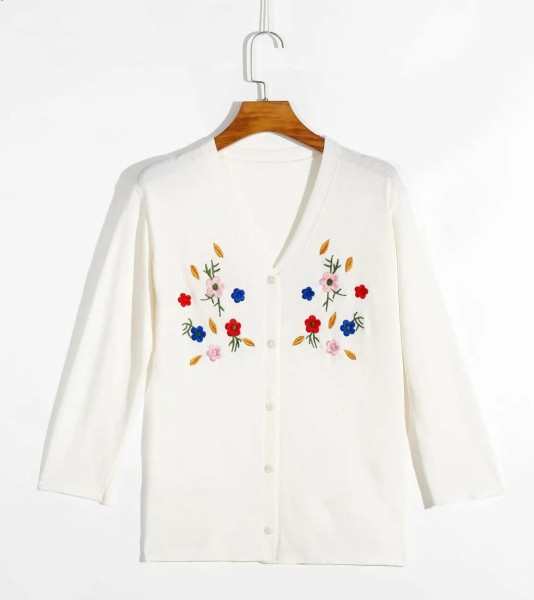 Modern női mellény hímzéssel és 7/8-as ujjakkal