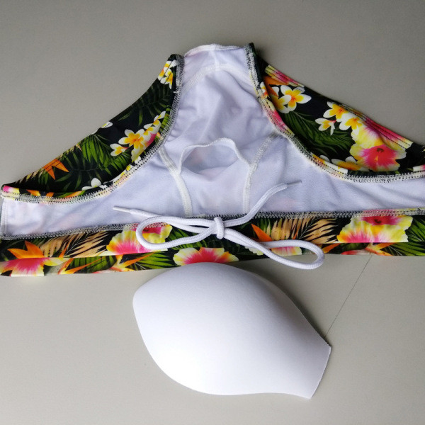 Kummiga meeste rannapüksid