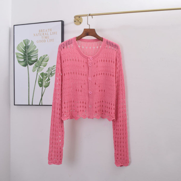 Moderna sieviešu veste - ar apaļu kakla izgriezumu un garām piedurknēm