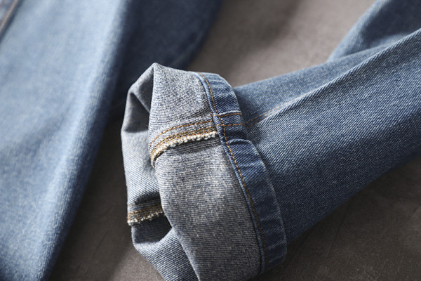 Pikad taskutega meeste teksad