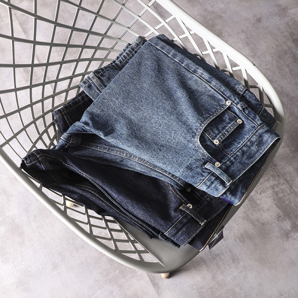 Alkalmi férfi farmernadrág zsebbel - egyenes modell