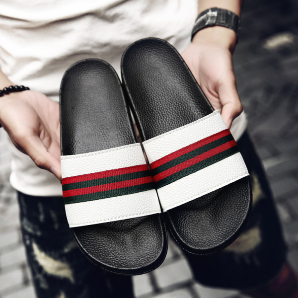 Alkalmi férfi papucs szegéllyel