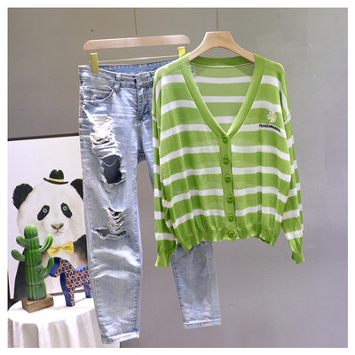 Γυναικεία ριγέ ζακέτα με κεντήματα και μακριά μανίκια