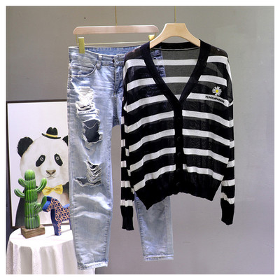 Γυναικεία ριγέ ζακέτα με κεντήματα και μακριά μανίκια