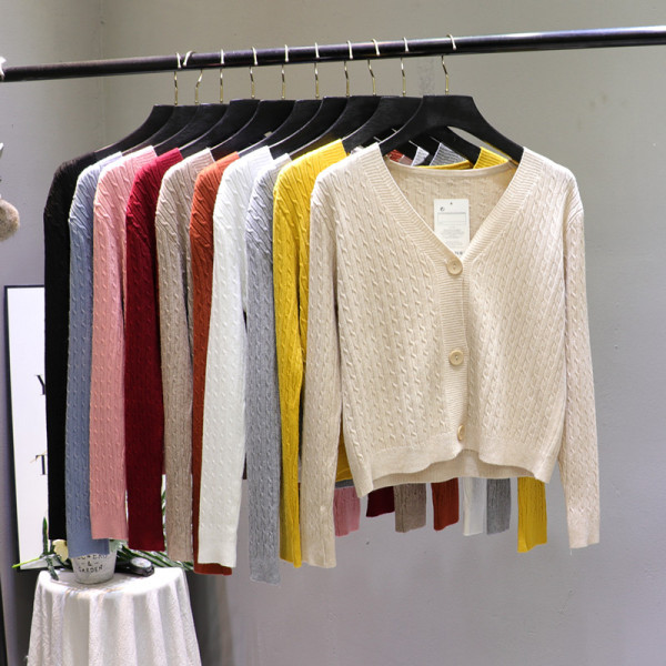 Uue mudeli naiste nööpide ja spitsikaelusega kardigan