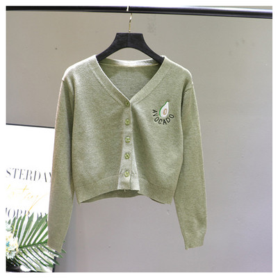 Γυναικεία ζακέτα με κεντήματα και ντεκολτέ 