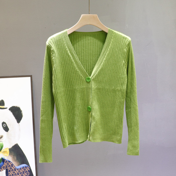 Sieviešu veste ar V veida izgriezumu un pogām