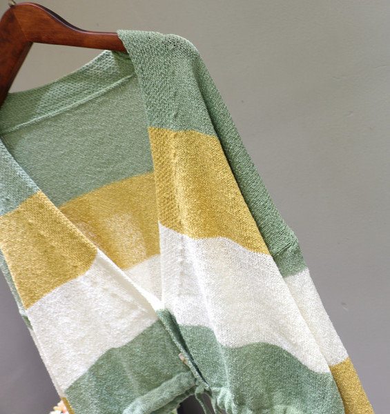 Női csíkos mellény mély nyakkivágással - széles modell