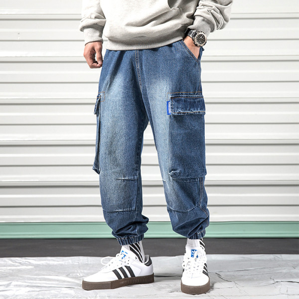 Model larg de blugi barbatesti cu buzunare si elastic