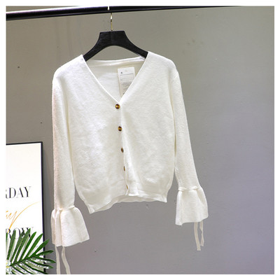 Női mellény lótusz ujjal és spitz nyakkivágással