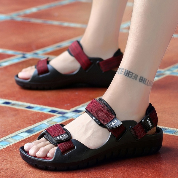 Ανδρικά σανδάλια μοντέρνα με βελκρό και ίσια σόλα