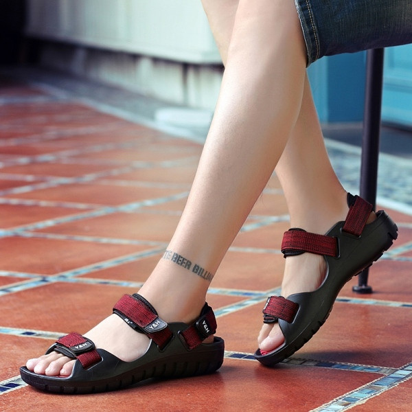 Ανδρικά σανδάλια μοντέρνα με βελκρό και ίσια σόλα