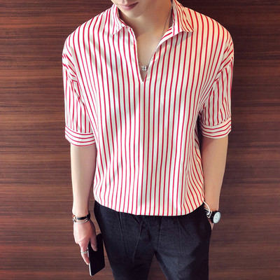 Καλοκαιρινό ανδρικό ριγέ πουκάμισο με λαιμόκοψη