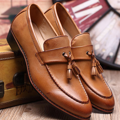 Férfi formális cipő öko-bőr bojttal