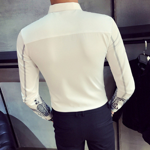 Modern testhezálló ing mintás ujjakkal