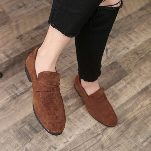 Meeste pidulikud kingad ökoseemisnahast - tavaline mudel