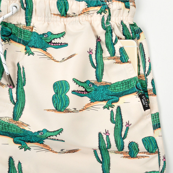 ÚJ modell férfi fürdőruha nyakkendővel és rátéttel