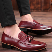 Modern férfi cipő eco-bőr bojttal