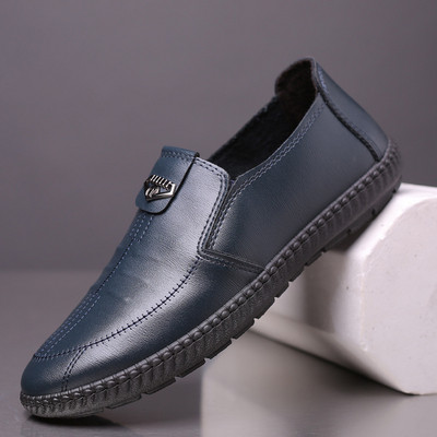 Mūsdienīgi vīriešu apavi ar metāla apdari no eko ādas