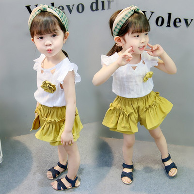 Lastekomplekt tüdrukutele lühikestest pükstest + pluus