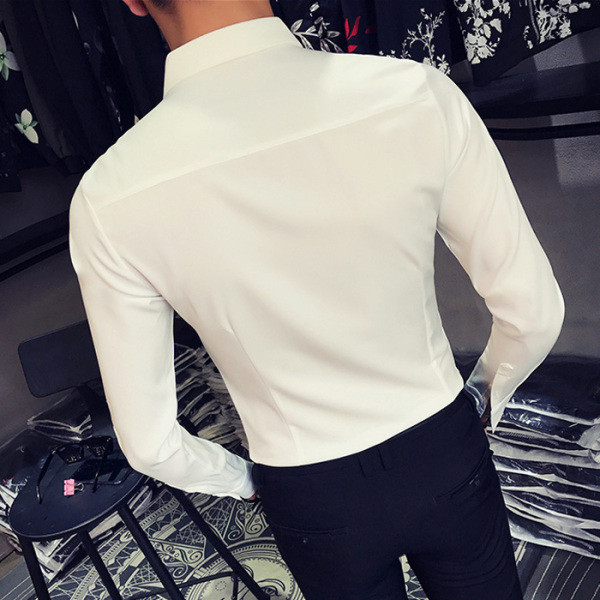 Lilletikandiga ja pikkade varrukatega meeste särk