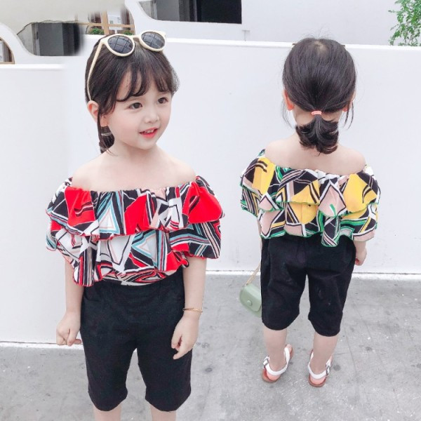 Παιδικό σετ για κορίτσια  μπλούζα με ντεκολτέ + 3/4 παντελόνι