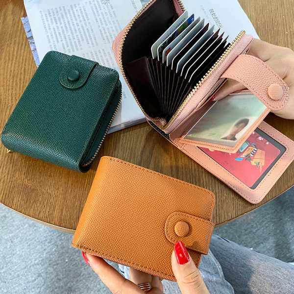 Női pénztárca sima modell cipzárral