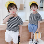 Moodne lastekomplekt tüdrukutele triibulisest pluusist + lühikesed püksid