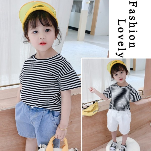 Moodne lastekomplekt tüdrukutele triibulisest pluusist + lühikesed püksid