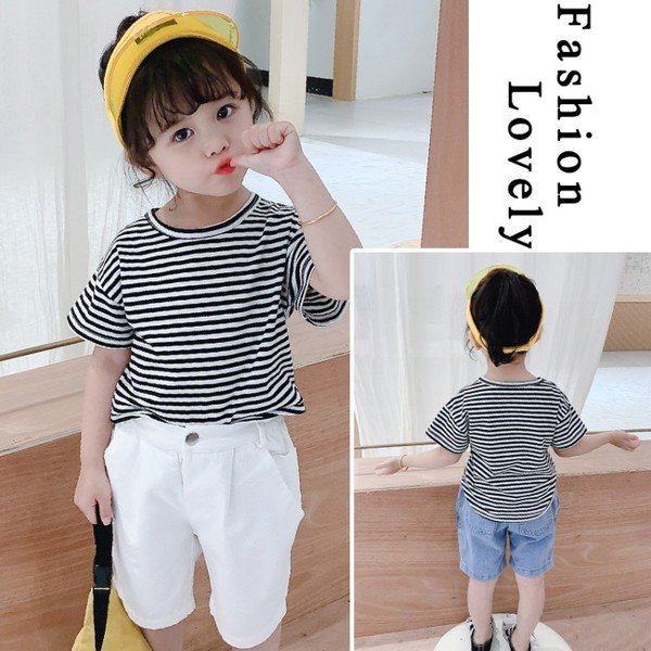 Moodne lastekomplekt tüdrukutele triibulisest pluusist + lühikesed püksid