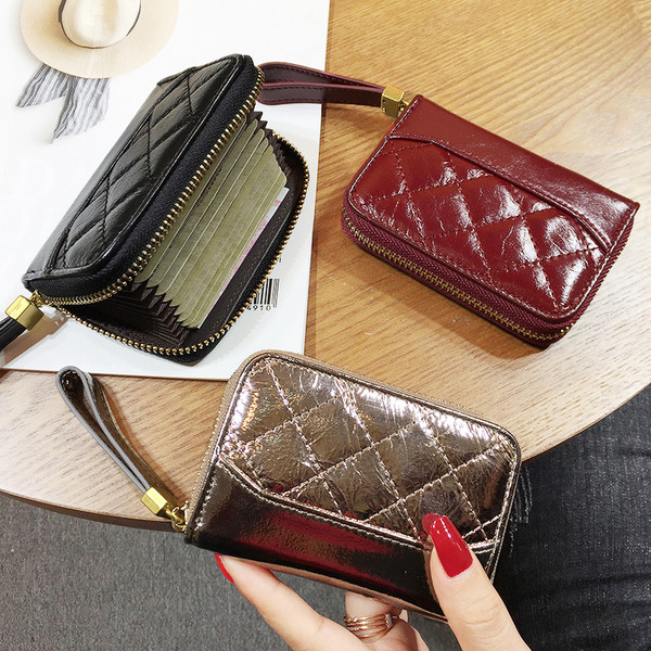 Portofel de dama cu fermoar si efect stralucitor