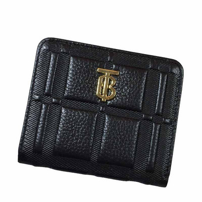 Γυναικείο πορτοφόλι από οικολογικό δέρμα με μεταλλικό στοιχείο